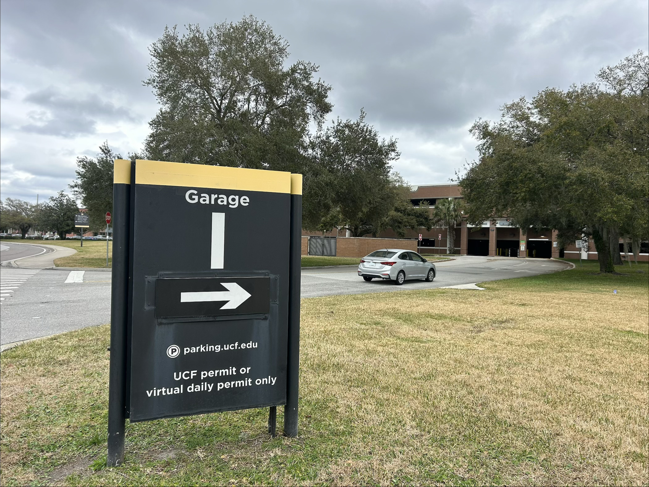LISTEN: UCF to expand license plate readers in garages to enforce parking